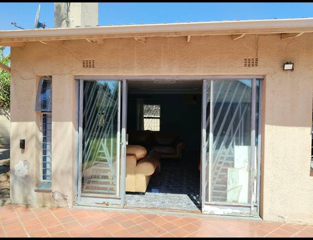 3 BEDROOM HOUSE FOR SALE IN BIRCH ACRES